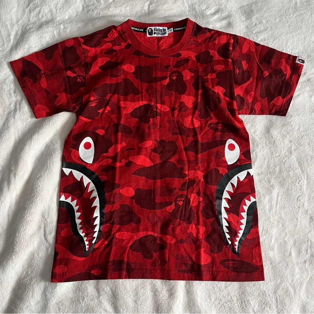 BAPE sleeve shark red camo T-shirt A Bathing Ape